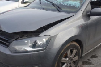 Serrure avant droit VOLKSWAGEN POLO 5
