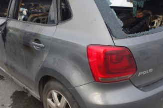 Serrure avant droit VOLKSWAGEN POLO 5