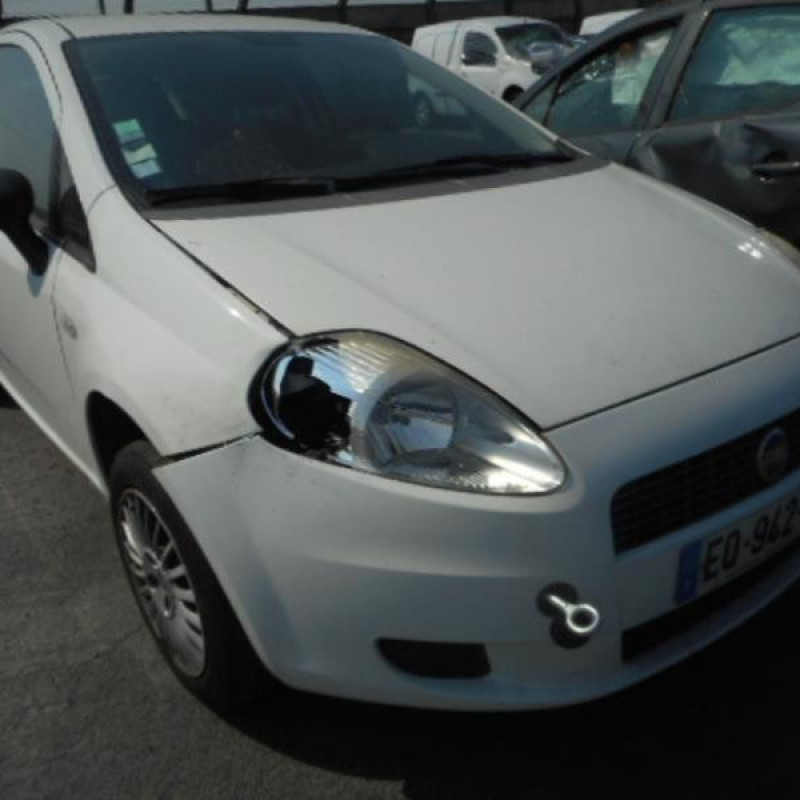 Pretensionneur de ceinture avant droit FIAT GRANDE PUNTO Photo n°5