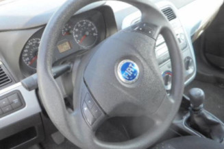 Pretensionneur de ceinture avant droit FIAT GRANDE PUNTO