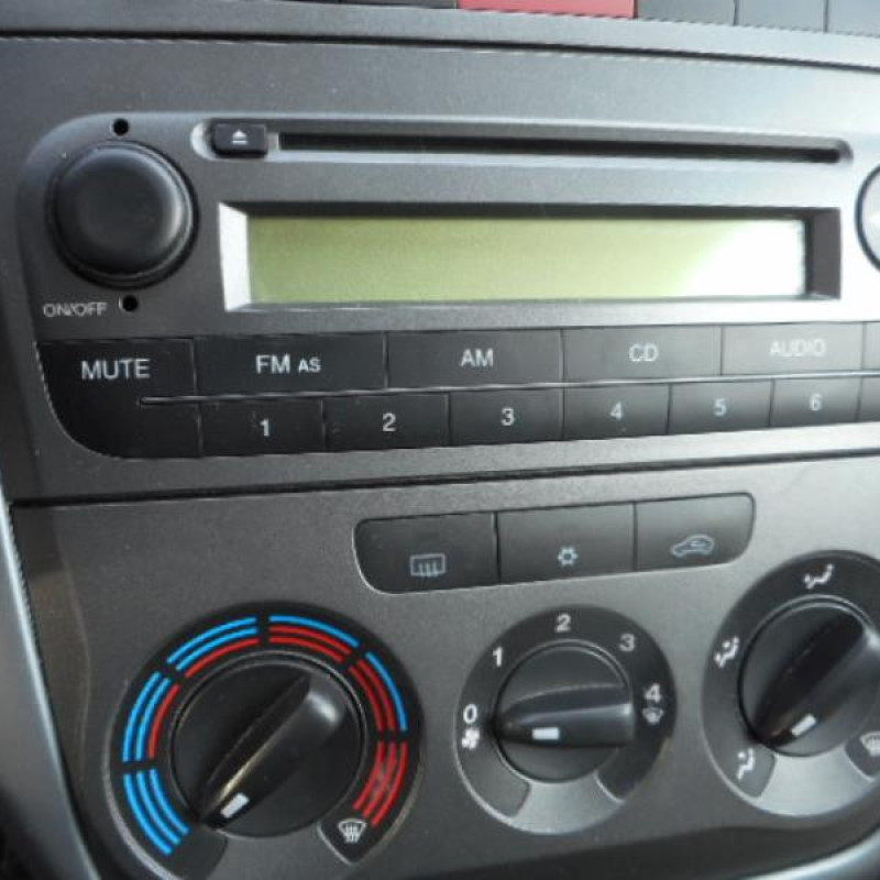 Pretensionneur de ceinture avant droit FIAT GRANDE PUNTO Photo n°10
