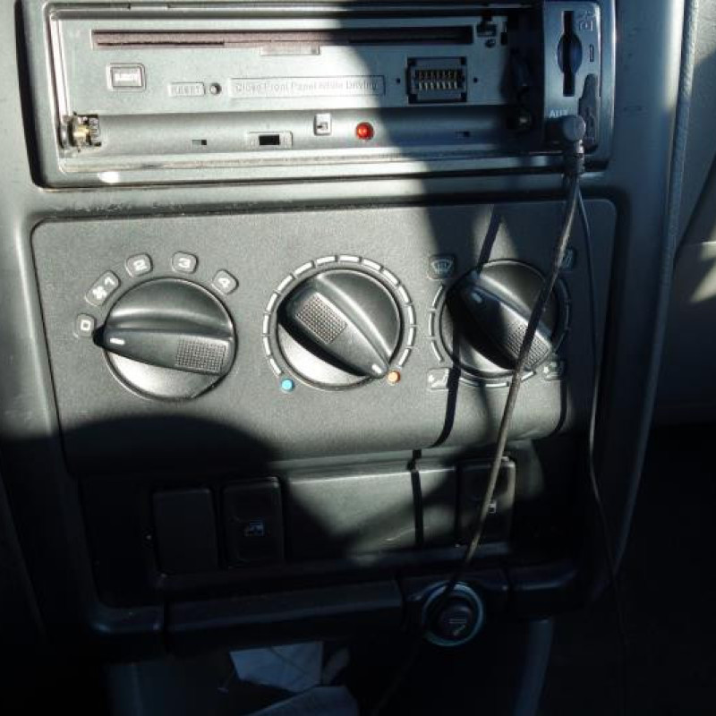 Avertisseur/Klaxon VOLKSWAGEN POLO 3 Photo n°9