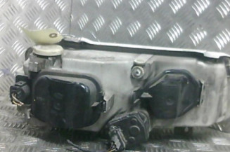 Optique avant principal gauche (feux)(phare) VOLKSWAGEN PASSAT 4