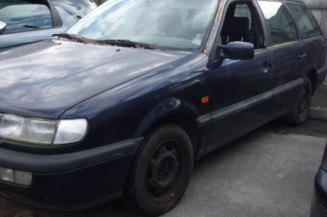 Optique avant principal gauche (feux)(phare) VOLKSWAGEN PASSAT 4