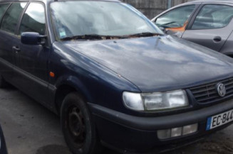 Optique avant principal gauche (feux)(phare) VOLKSWAGEN PASSAT 4