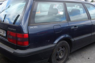 Optique avant principal gauche (feux)(phare) VOLKSWAGEN PASSAT 4