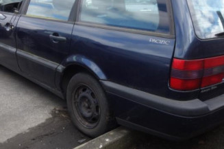 Optique avant principal gauche (feux)(phare) VOLKSWAGEN PASSAT 4