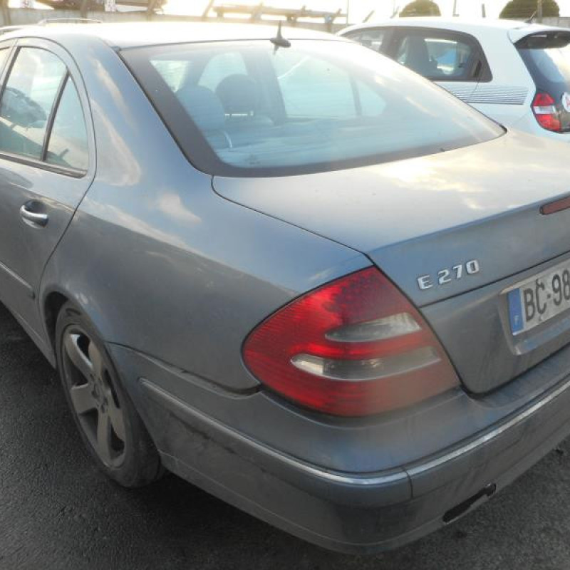 Porte avant gauche MERCEDES CLASSE E 211 Photo n°8