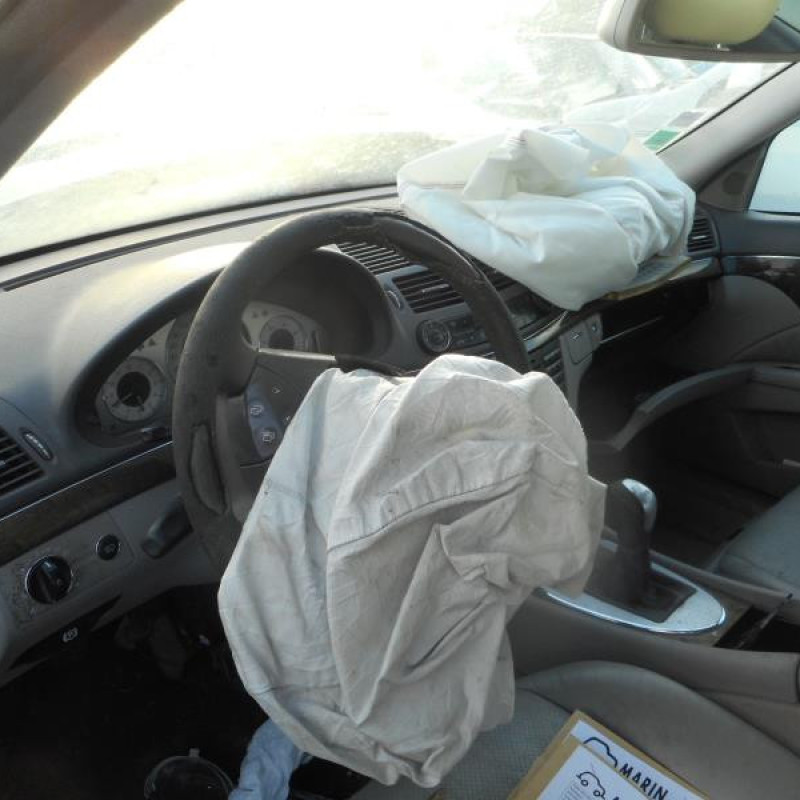 Porte avant gauche MERCEDES CLASSE E 211 Photo n°9