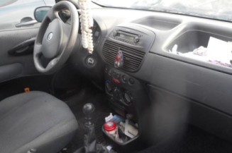 Serrure avant droit FIAT PUNTO 2
