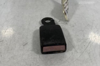 Attache ceinture arriere droit PEUGEOT 207