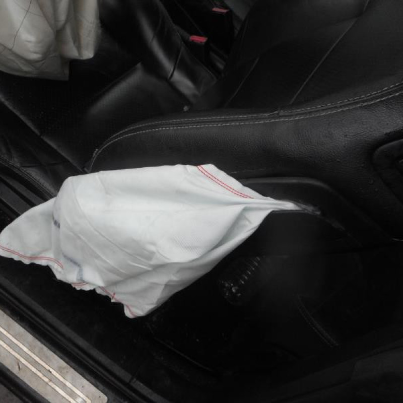 Ceinture arriere gauche PEUGEOT 207 Photo n°9