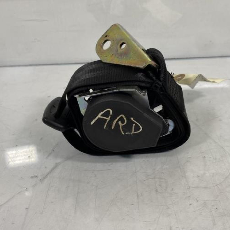 Ceinture arriere droit VOLKSWAGEN GOLF 5 Photo n°3