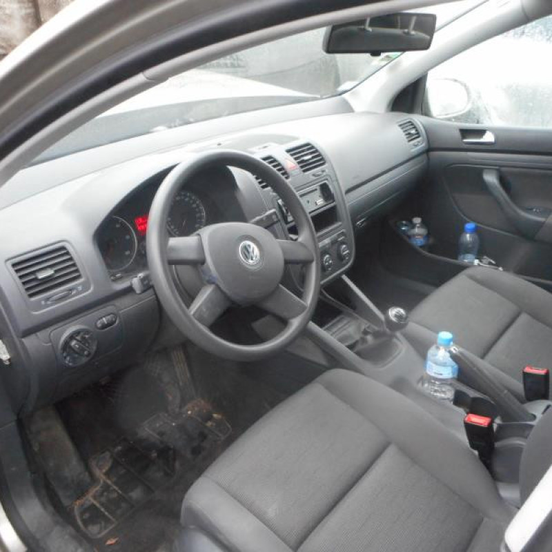 Ceinture arriere droit VOLKSWAGEN GOLF 5 Photo n°8