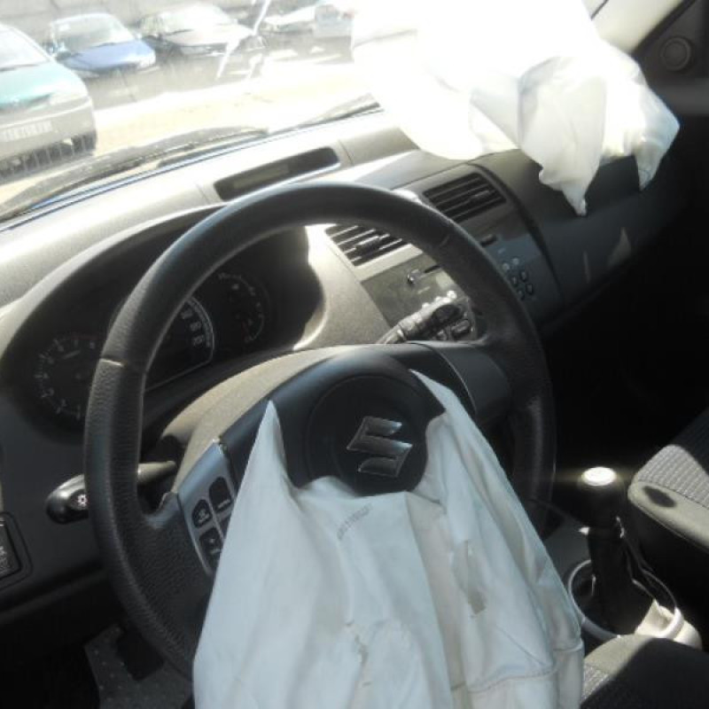 Bras essuie glace arriere SUZUKI SWIFT 3 Photo n°8