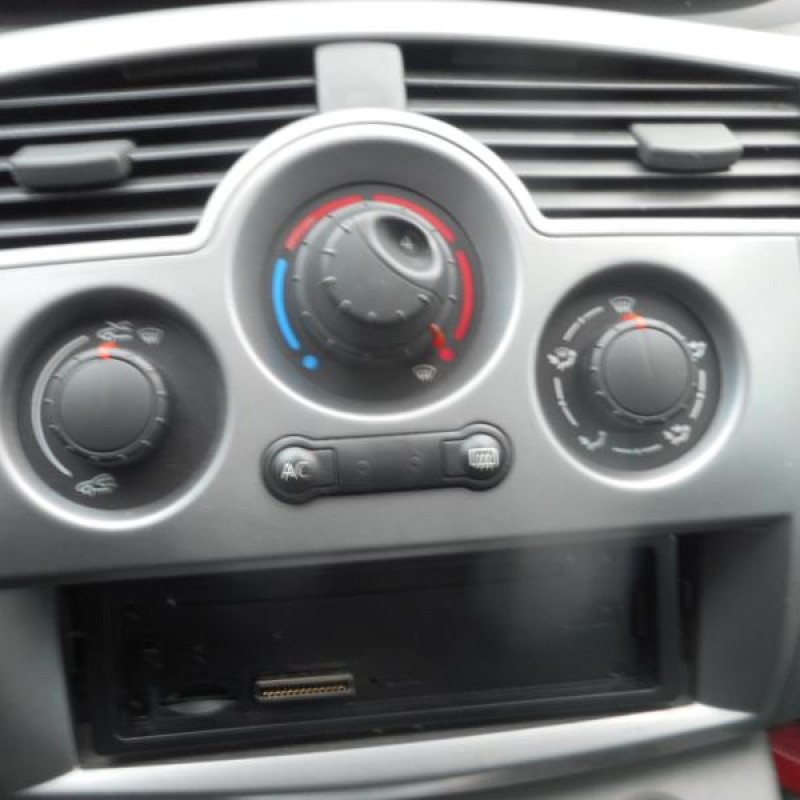 Trappe d'essence RENAULT SCENIC 2 Photo n°9