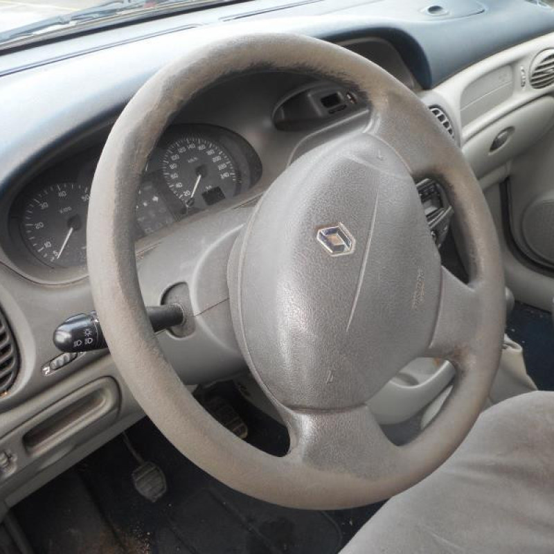 Pare choc avant RENAULT SCENIC 1 Photo n°11