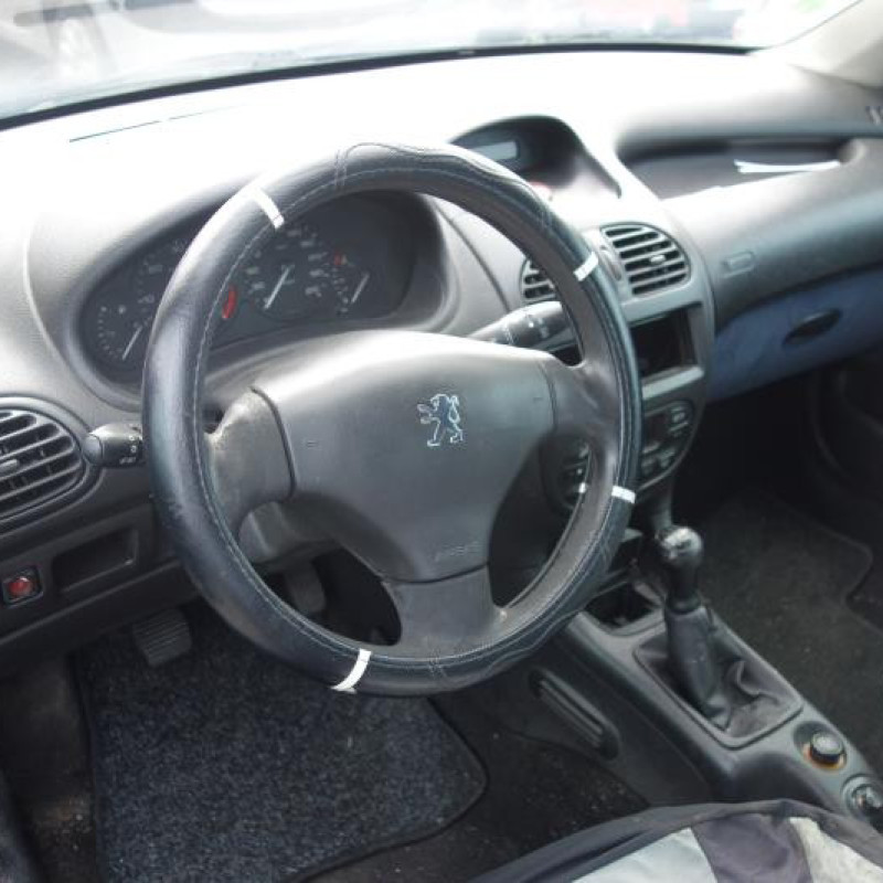 Bouton de warning PEUGEOT 206 Photo n°8
