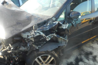Poignee porte avant gauche VOLKSWAGEN TOURAN 1