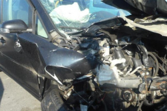 Poignee porte avant gauche VOLKSWAGEN TOURAN 1