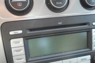 Poignee porte avant gauche VOLKSWAGEN TOURAN 1