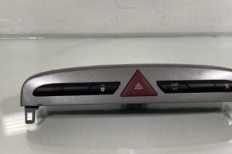 Bouton de warning PEUGEOT 308 1 Photo n°1