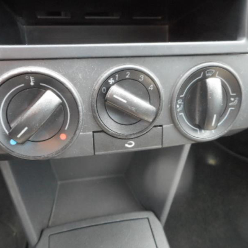 Renfort pare choc arriere (traverse) VOLKSWAGEN POLO 4 Photo n°8