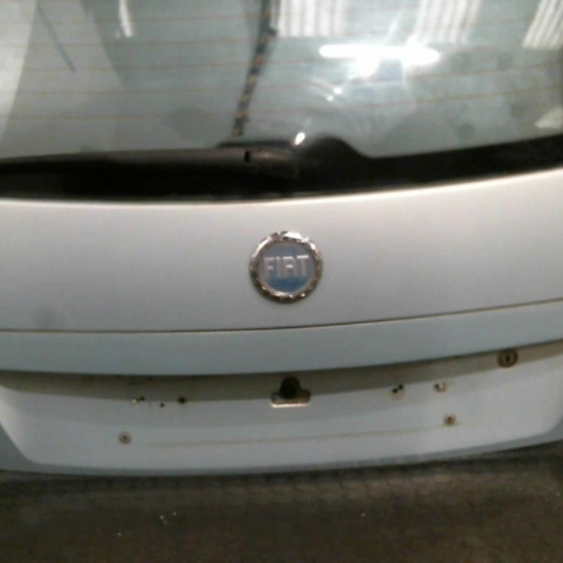 Malle/Hayon arriere FIAT STILO Photo n°2