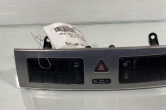 Bouton de warning MERCEDES CLASSE C 203 COUPE SPORT Photo n°1