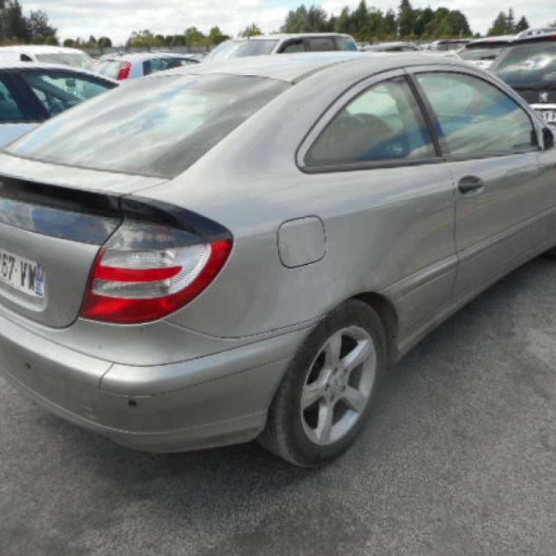 Eclairage de plafonnier MERCEDES CLASSE C 203 COUPE SPORT Photo n°5