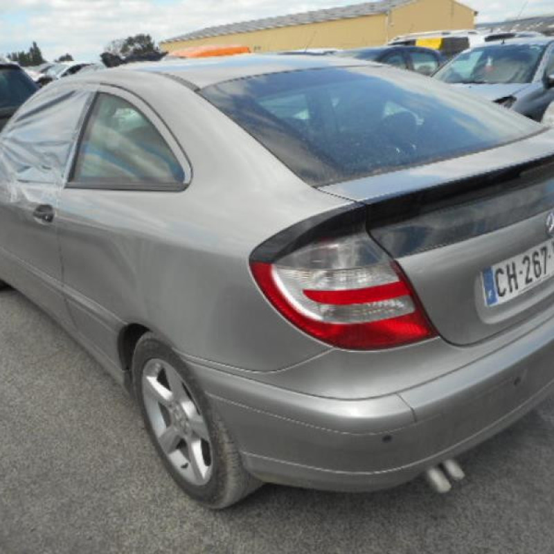 Eclairage de plafonnier MERCEDES CLASSE C 203 COUPE SPORT Photo n°6