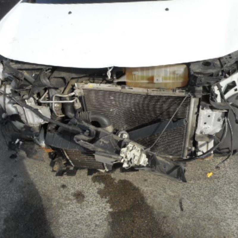 Bloc ABS (freins anti-blocage) RENAULT CLIO 3 Photo n°4