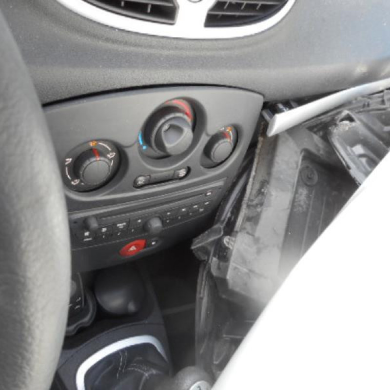 Bloc ABS (freins anti-blocage) RENAULT CLIO 3 Photo n°11