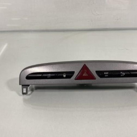 Bouton de warning PEUGEOT 308 1 Photo n°1