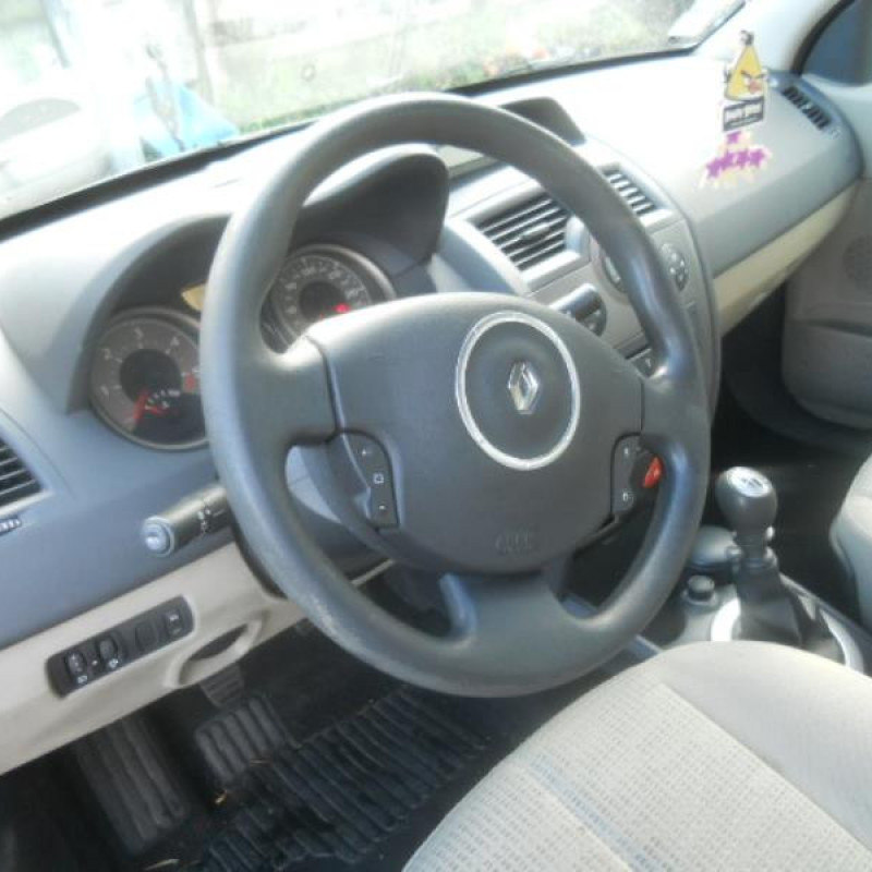 Bloc ABS (freins anti-blocage) RENAULT MEGANE 2 Photo n°8
