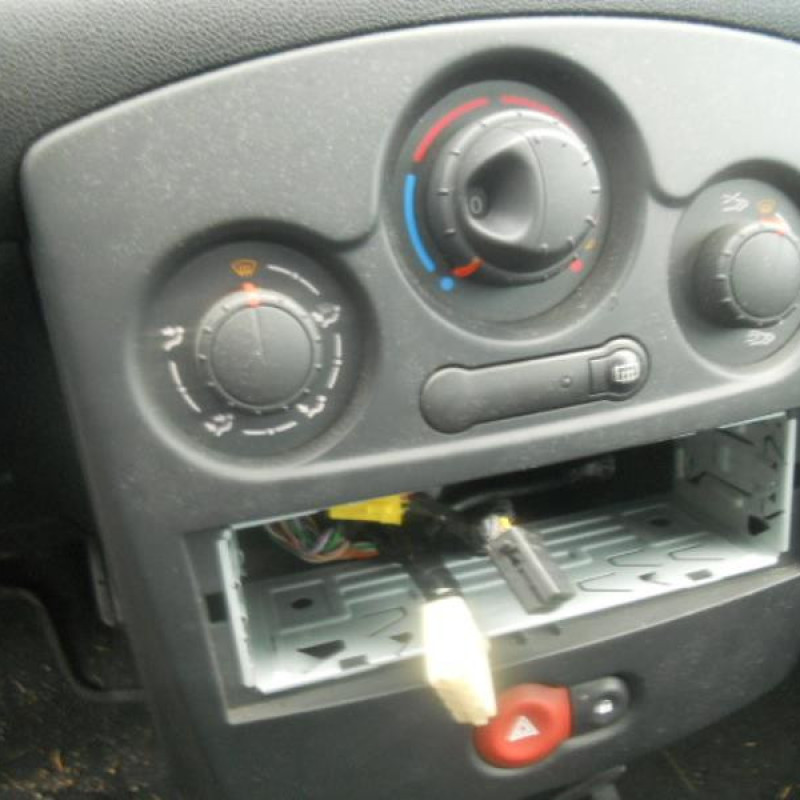 Bloc ABS (freins anti-blocage) RENAULT CLIO 3 Photo n°10