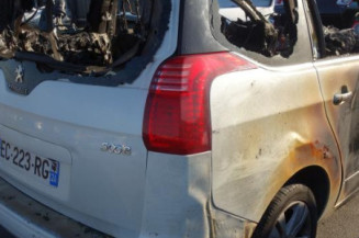 Trappe d'essence PEUGEOT 5008 1