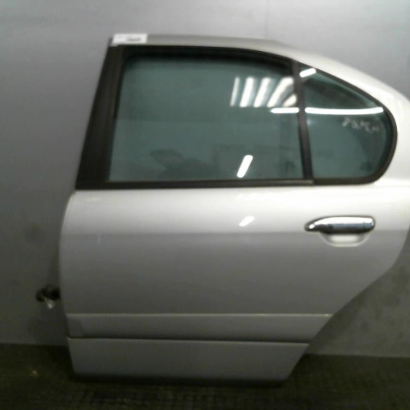 Porte arriere gauche NISSAN PRIMERA 2 Photo n°1