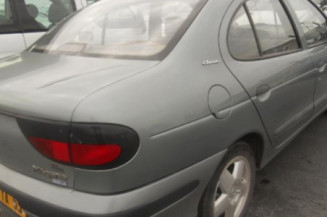 Malle/Hayon arriere RENAULT MEGANE 1