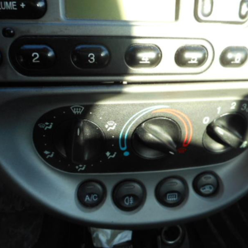Retroviseur gauche FORD KA 1 Photo n°10