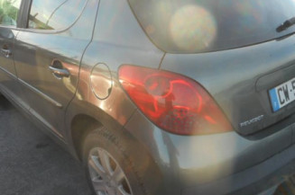 Bras essuie glace avant gauche PEUGEOT 207