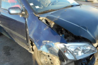 Serrure avant droit TOYOTA COROLLA 10