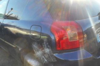Serrure avant droit TOYOTA COROLLA 10