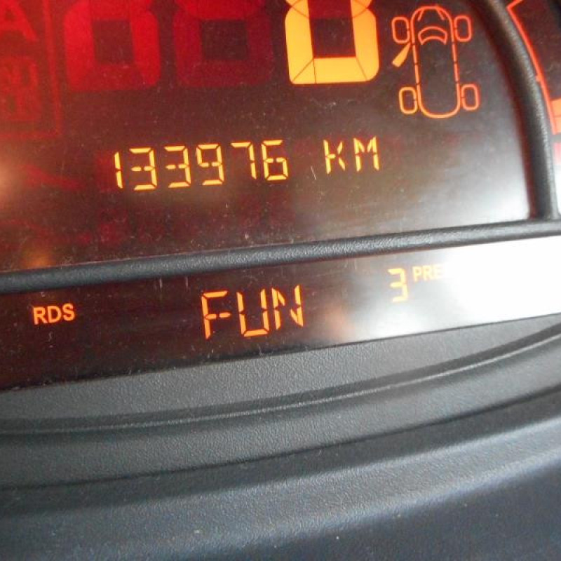 Pretensionneur de ceinture arriere gauche RENAULT MODUS Photo n°10
