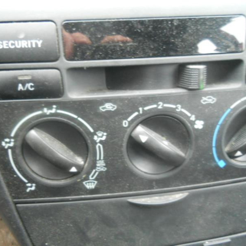Serrure avant droit TOYOTA COROLLA 10 Photo n°10