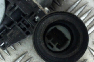 Leve vitre electrique avant gauche SUZUKI SWIFT 3 Photo n°1