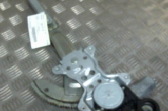 Leve vitre electrique avant gauche SUZUKI SWIFT 3
