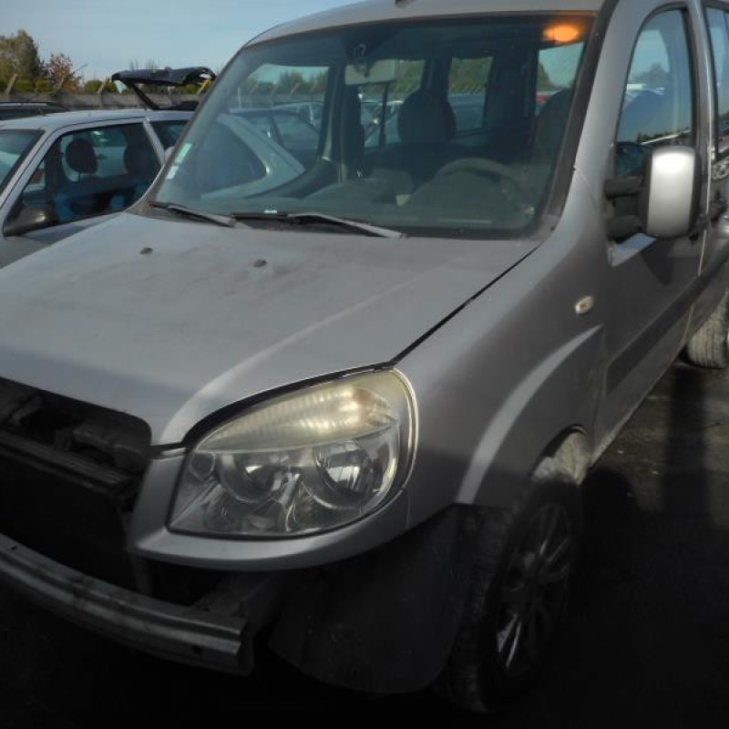 Crosse arriere droit FIAT DOBLO 1 Photo n°3