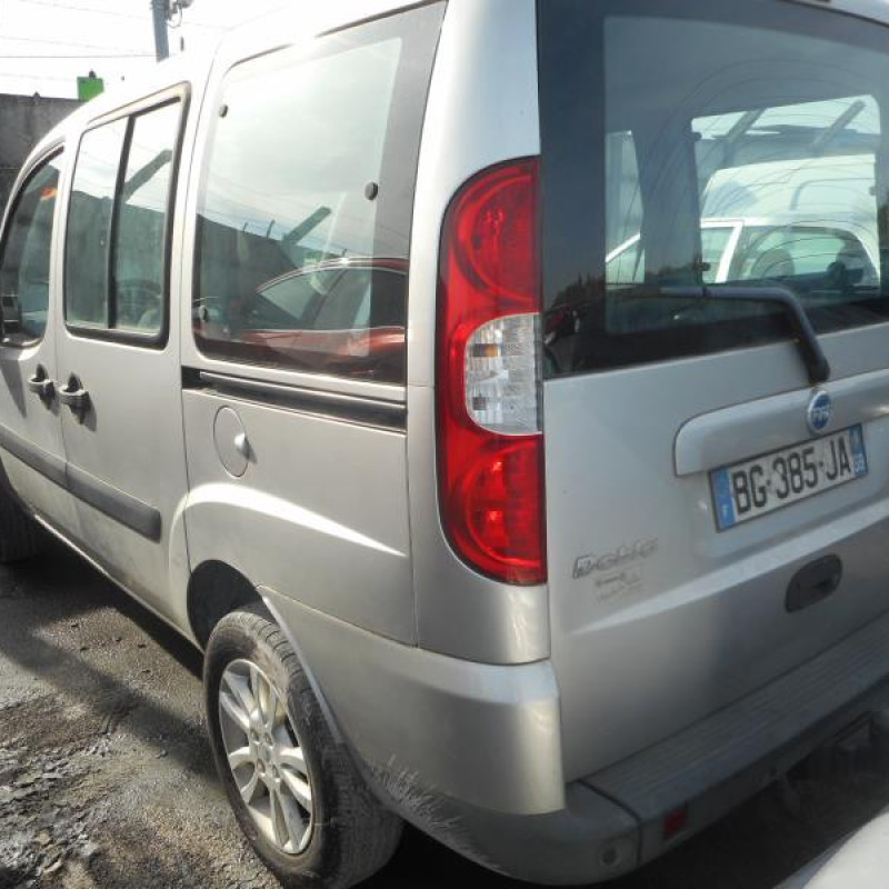 Crosse arriere droit FIAT DOBLO 1 Photo n°6