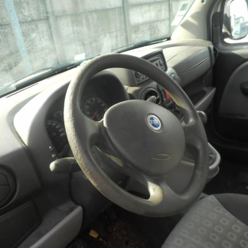 Crosse arriere droit FIAT DOBLO 1 Photo n°8